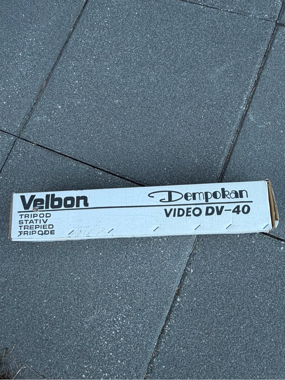 Video DV-40 Tripod - White Box